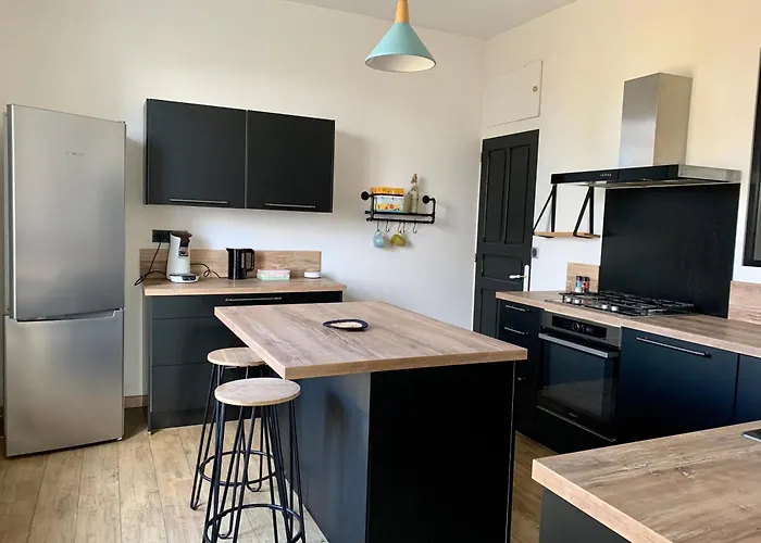 Grande Maison De Semesterbostad Les Achards (Vendee)